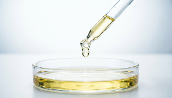 กรดอะราคิโดนิก (ARA) ในผลิตภัณฑ์บำรุงผิวคุณภาพสูง: กุญแจสำคัญในการสังเคราะห์ทางชีวภาพเพื่อเสริมสร้างเกราะป้องกันผิวให้แข็งแรง